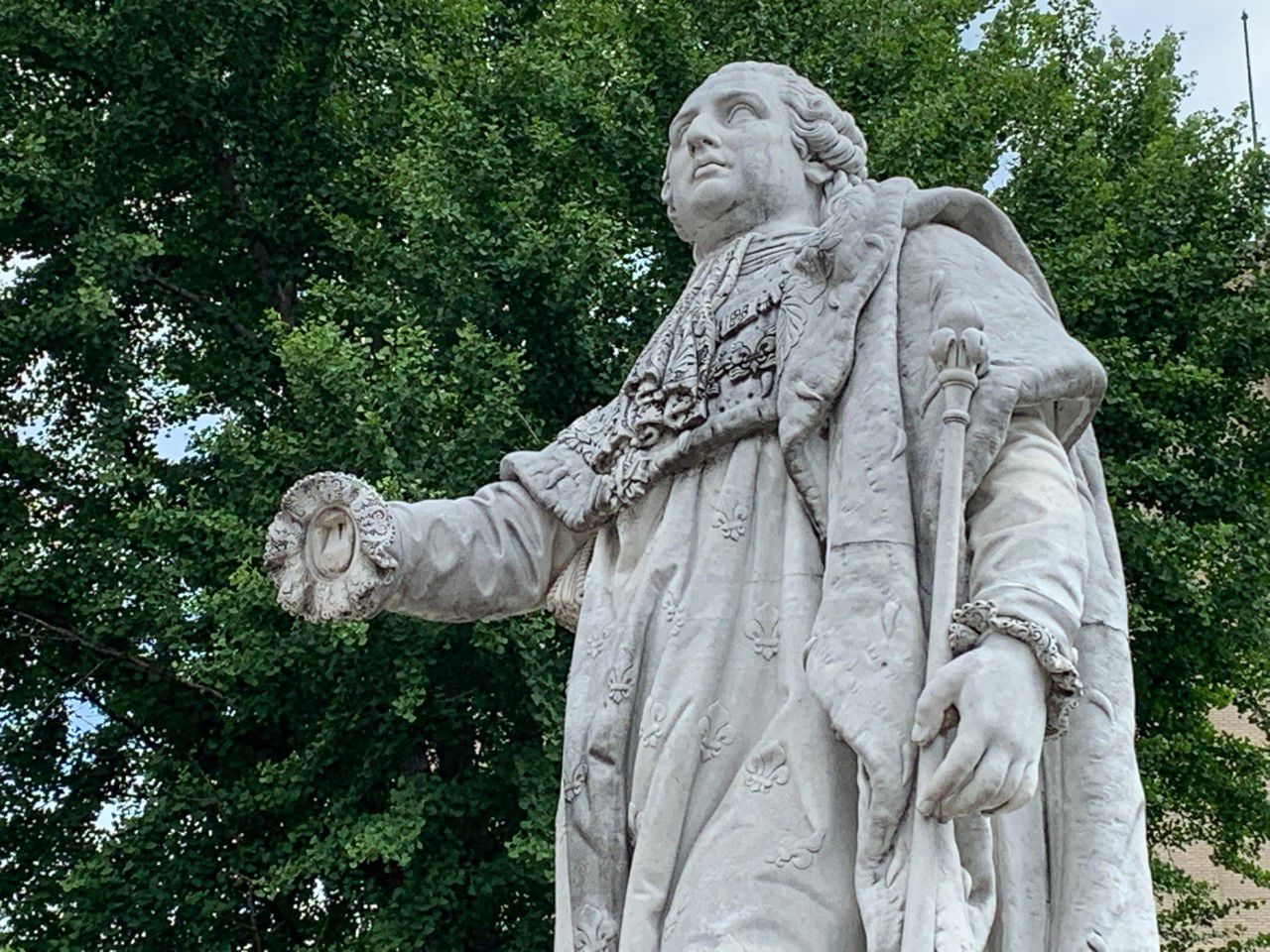 Louisville asking for community input on King Louis XVI statue